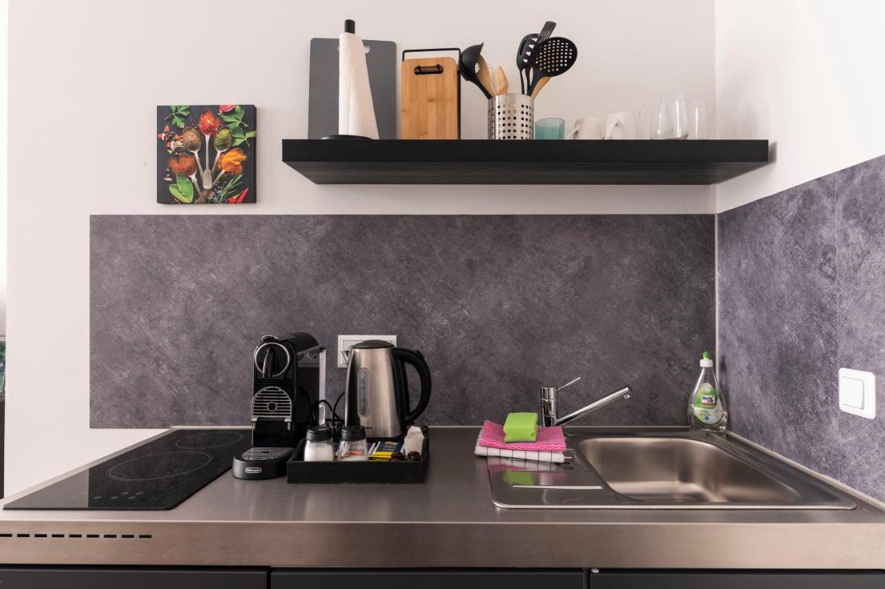Central Apartment In Heart Of Берлин Экстерьер фото