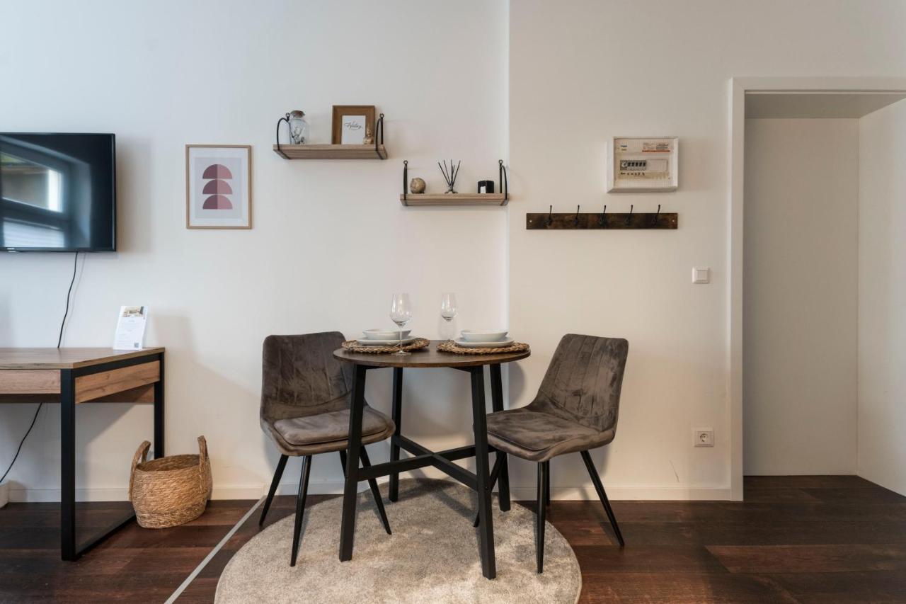 Central Apartment In Heart Of Берлин Экстерьер фото