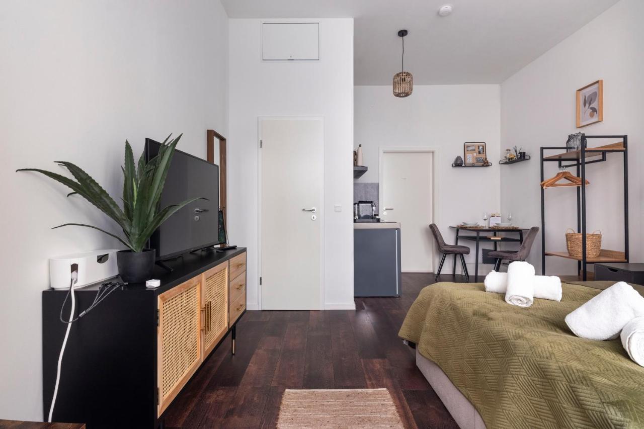 Central Apartment In Heart Of Берлин Экстерьер фото